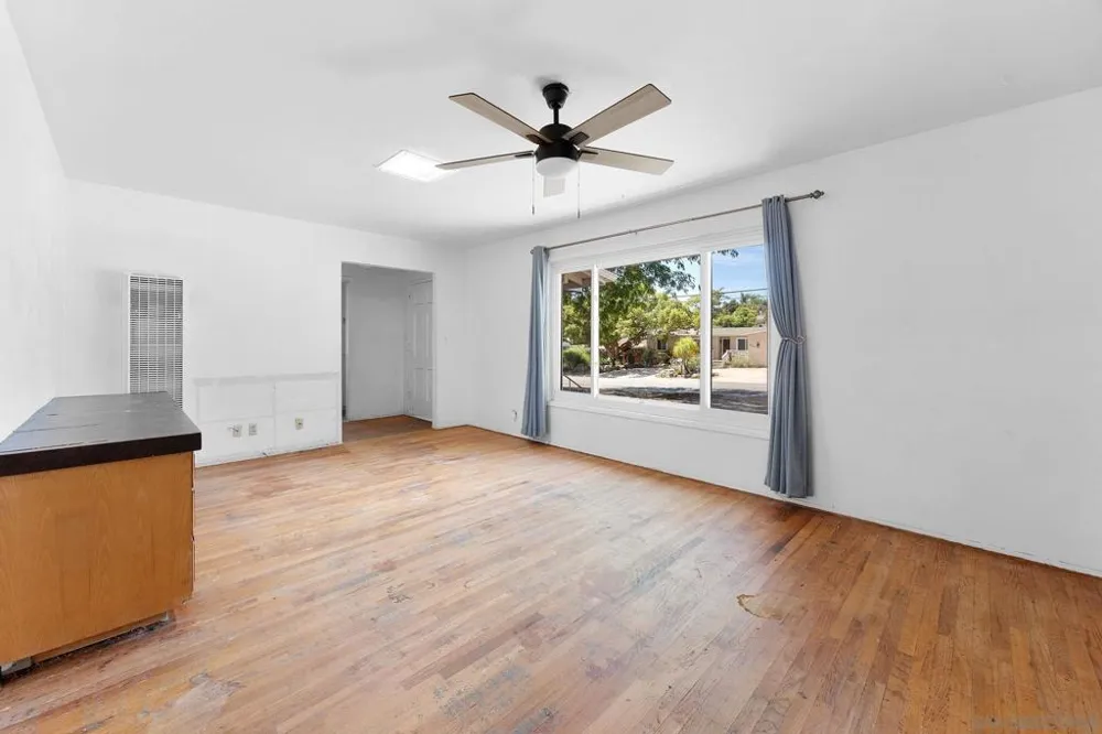 1223 Coventry Rd Vista, CA 92084