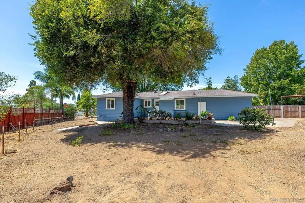 1223 Coventry Rd Vista, CA 92084