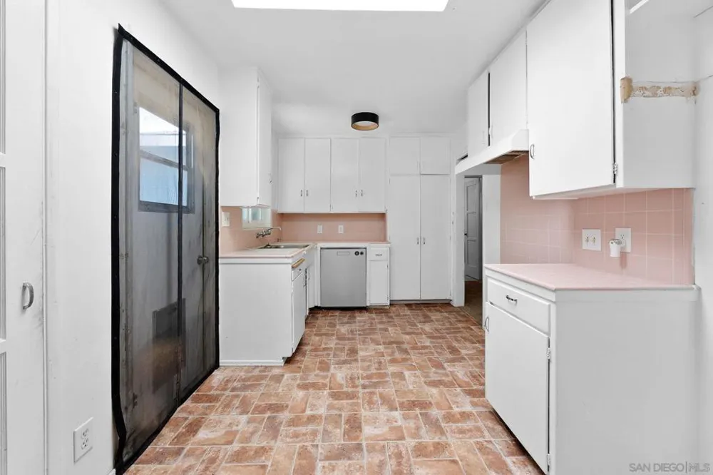 1223 Coventry Rd Vista, CA 92084