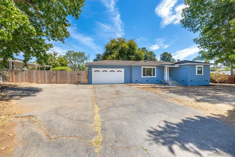 1223 Coventry Rd Vista, CA 92084