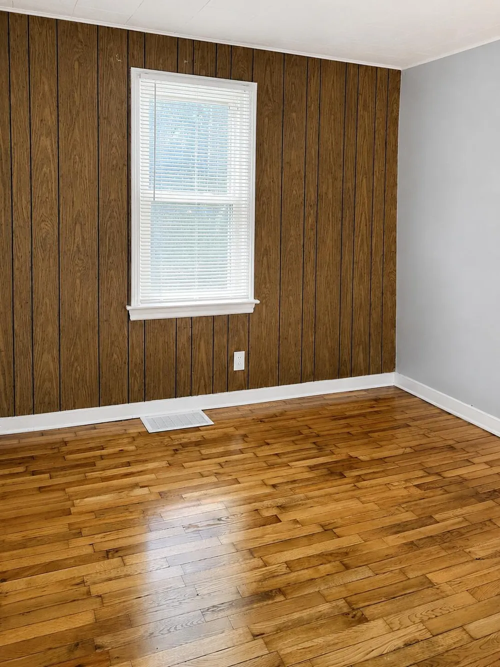 3369 7th Street Muskegon Heights, MI 49444