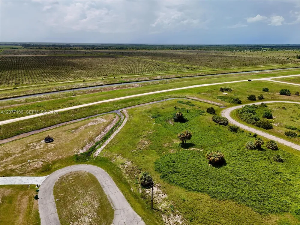 216 LYNBROOK LOOP La Belle, FL 33935
