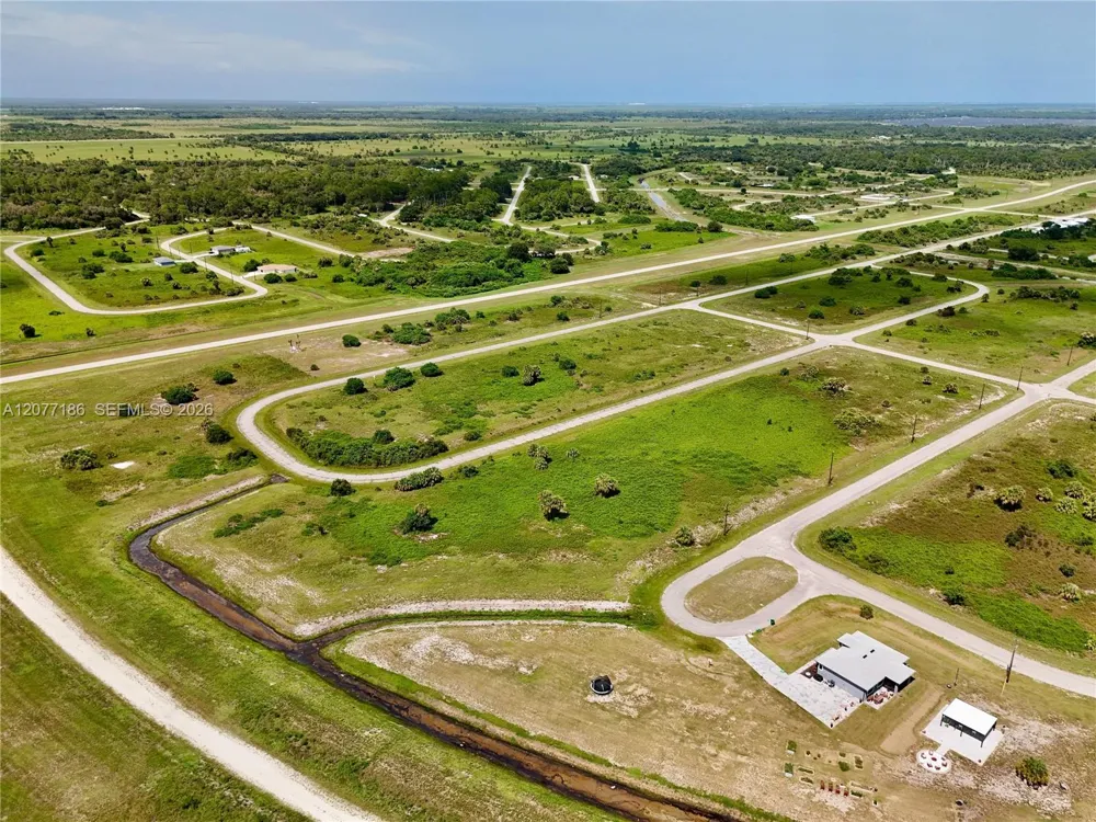 216 LYNBROOK LOOP La Belle, FL 33935