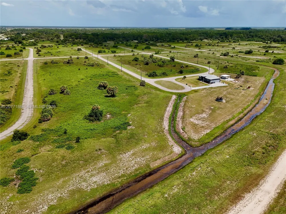 216 LYNBROOK LOOP La Belle, FL 33935