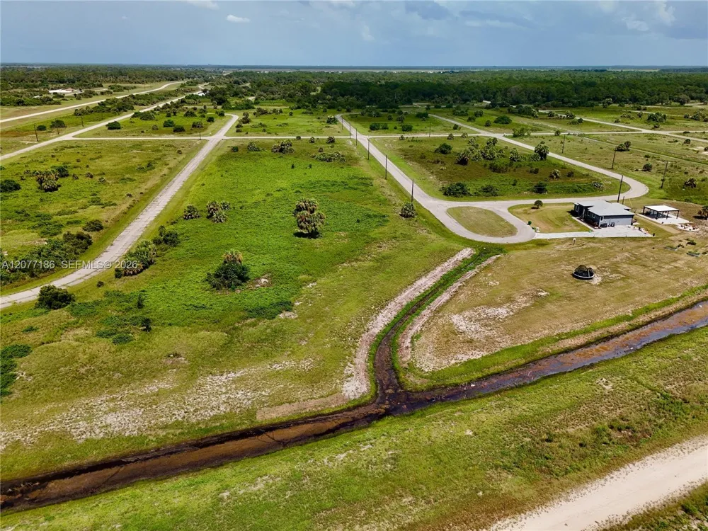 216 LYNBROOK LOOP La Belle, FL 33935