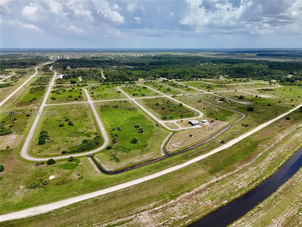 216 LYNBROOK LOOP La Belle, FL 33935