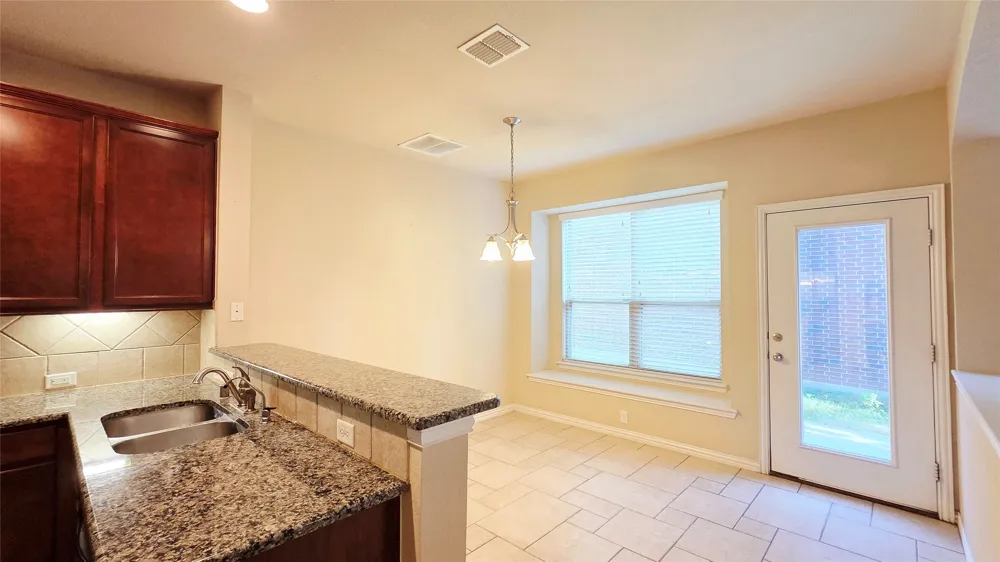 4364 Peregrine Way Carrollton, TX 75010
