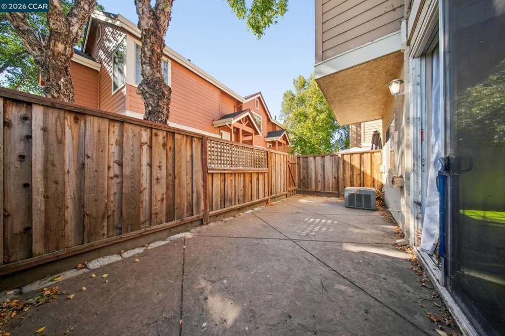 97 Manchester Dr Fairfield, CA 94533