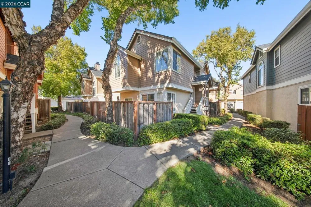 97 Manchester Dr Fairfield, CA 94533