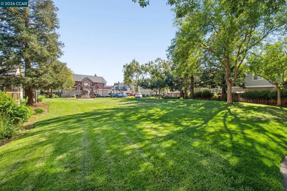 97 Manchester Dr Fairfield, CA 94533