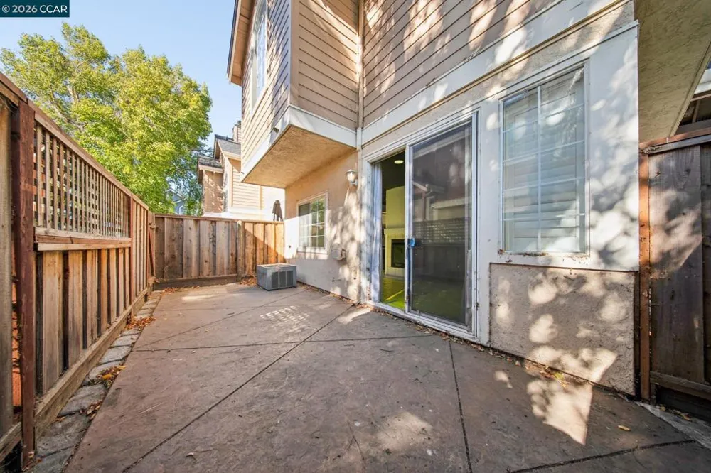 97 Manchester Dr Fairfield, CA 94533