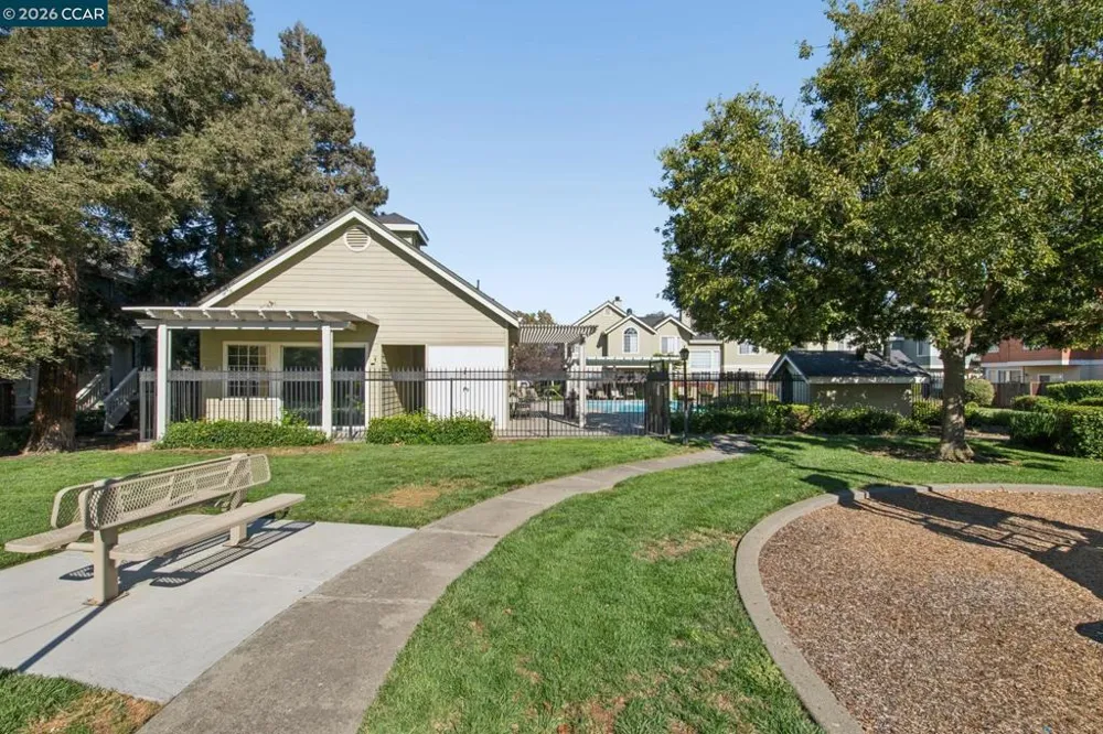 97 Manchester Dr Fairfield, CA 94533