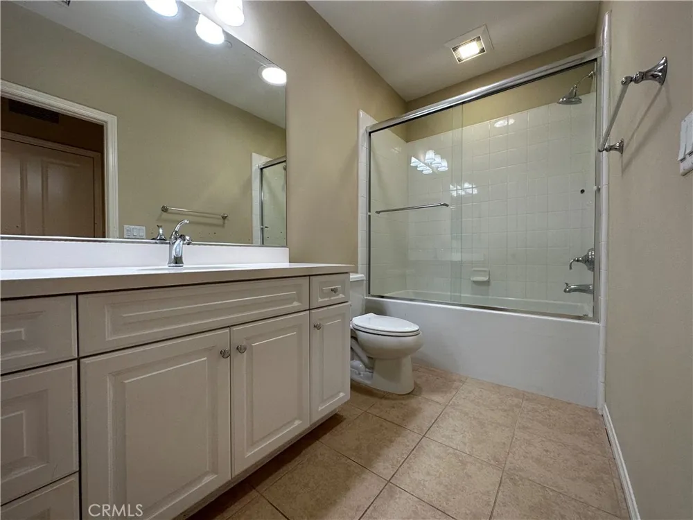 133 Lamplighter Irvine, CA 92620