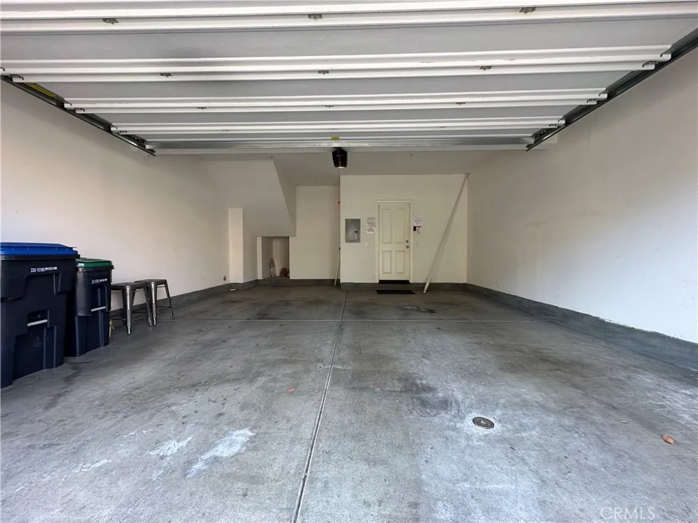 133 Lamplighter Irvine, CA 92620