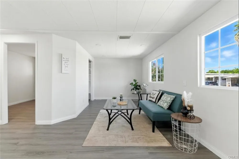 900 Santa Clara Hemet, CA 92543