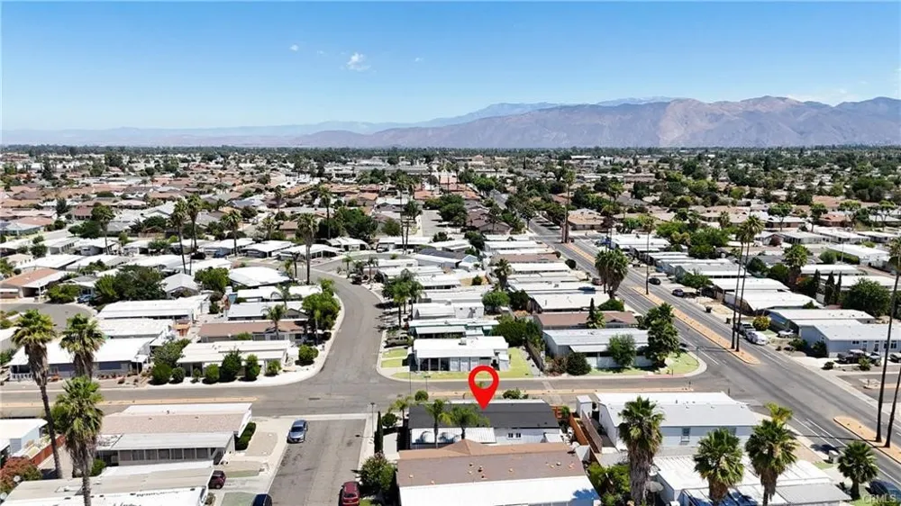 900 Santa Clara Hemet, CA 92543