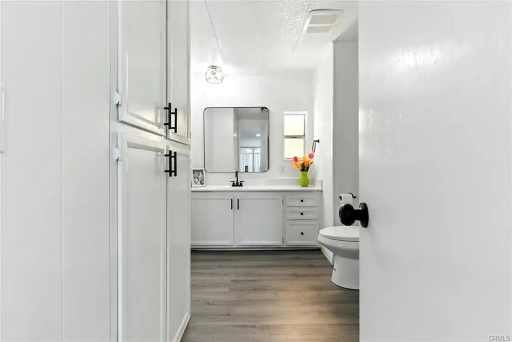 900 Santa Clara Hemet, CA 92543