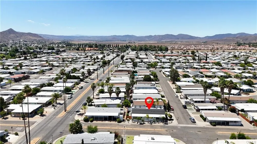900 Santa Clara Hemet, CA 92543