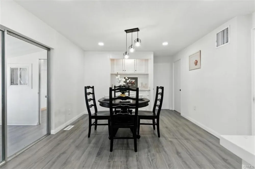 900 Santa Clara Hemet, CA 92543