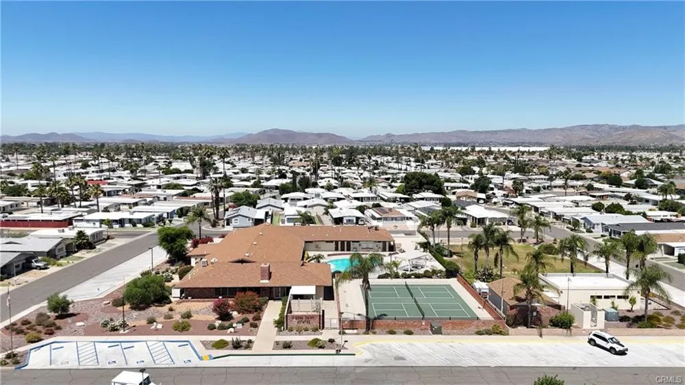 900 Santa Clara Hemet, CA 92543