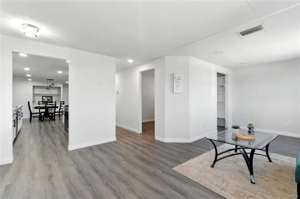 900 Santa Clara Hemet, CA 92543