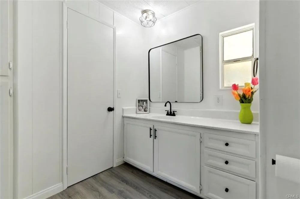 900 Santa Clara Hemet, CA 92543