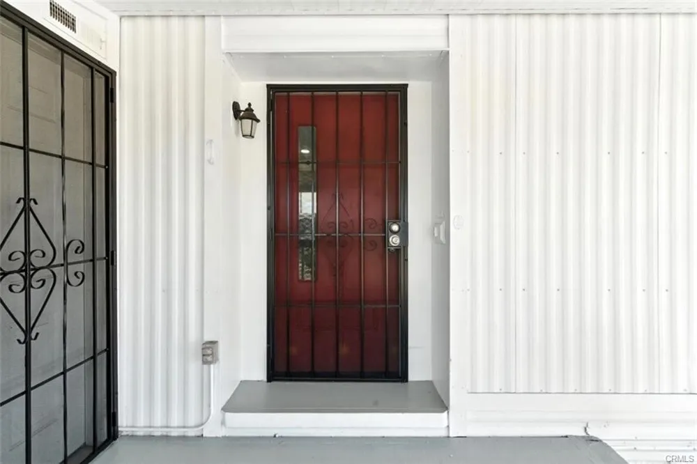 900 Santa Clara Hemet, CA 92543