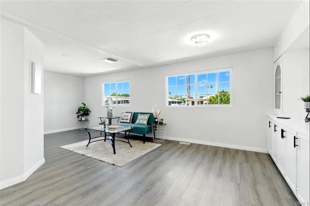 900 Santa Clara Hemet, CA 92543
