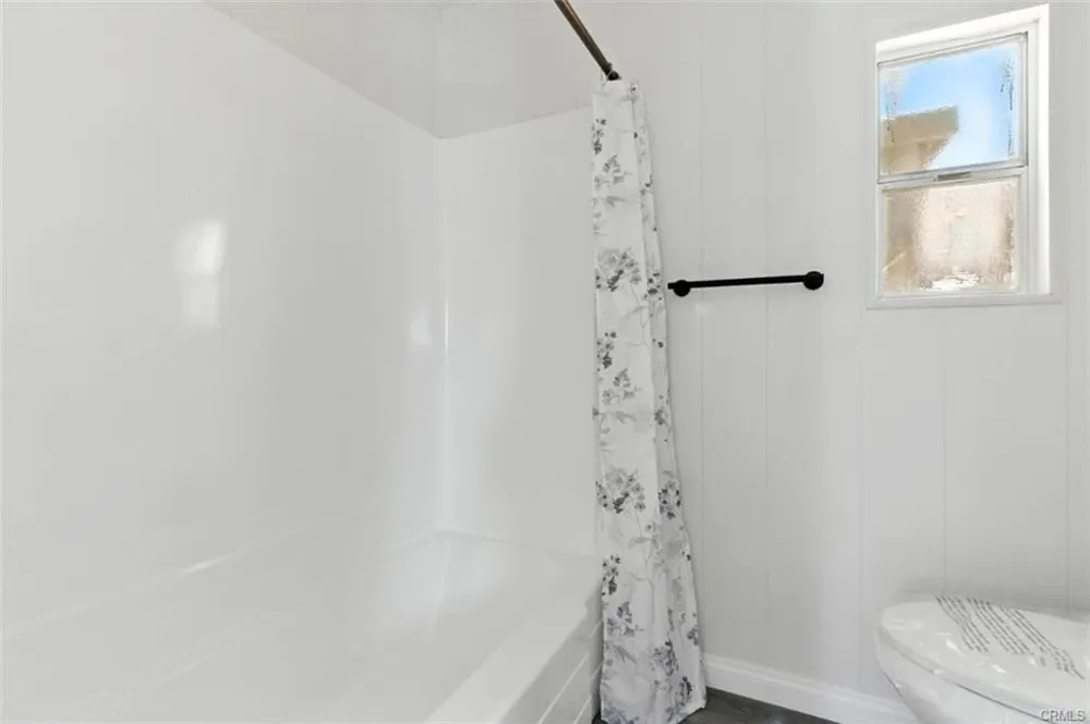 900 Santa Clara Hemet, CA 92543