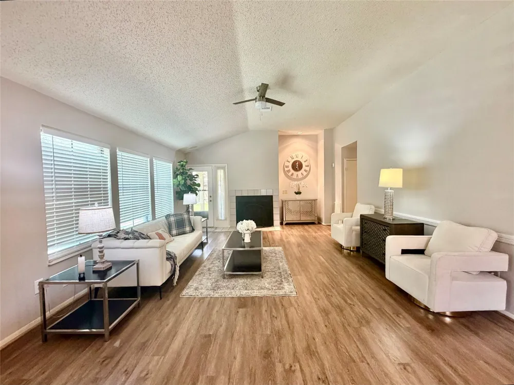 4615 Leicester Way Missouri City, TX 77459