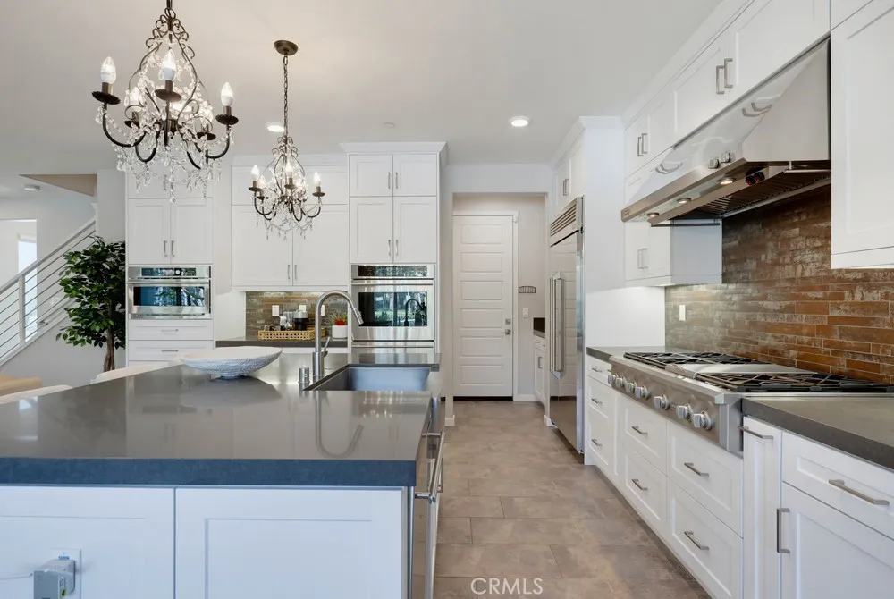 141 Tribeca Irvine, CA 92612
