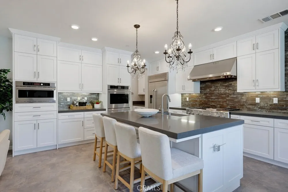 141 Tribeca Irvine, CA 92612