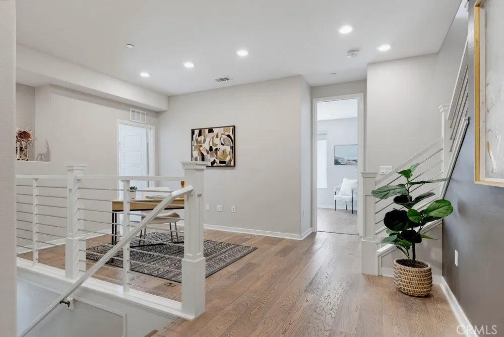 141 Tribeca Irvine, CA 92612