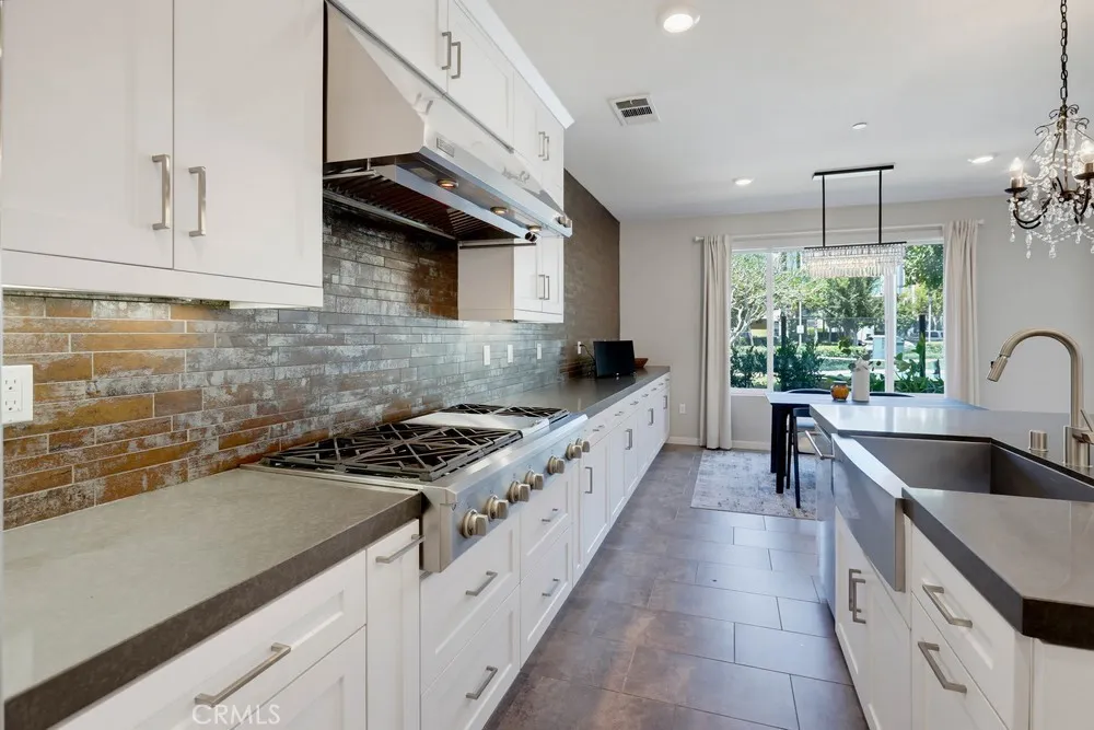 141 Tribeca Irvine, CA 92612