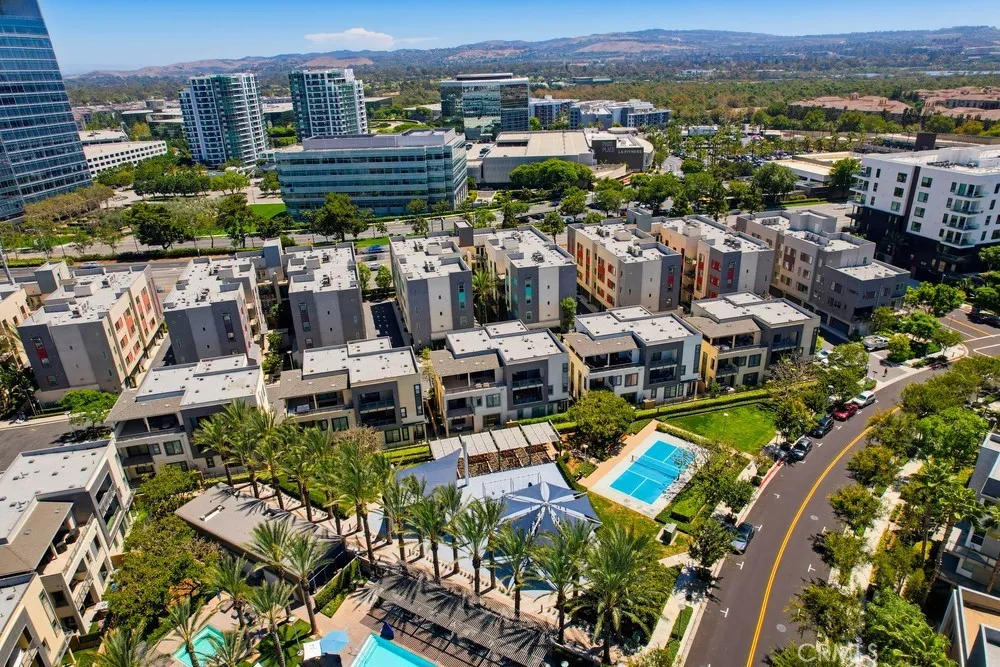 141 Tribeca Irvine, CA 92612