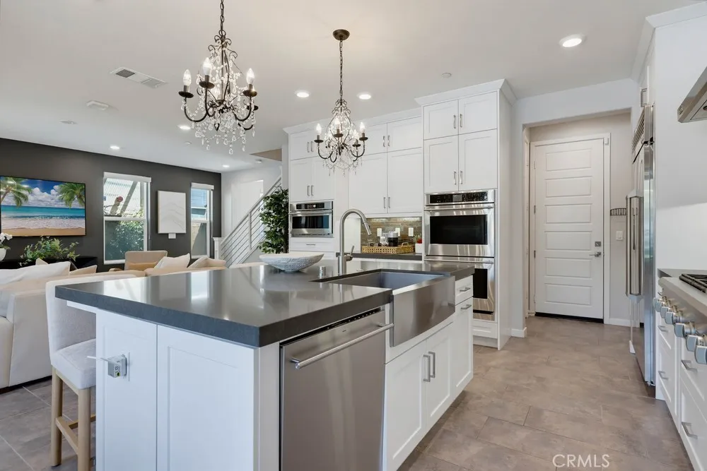 141 Tribeca Irvine, CA 92612