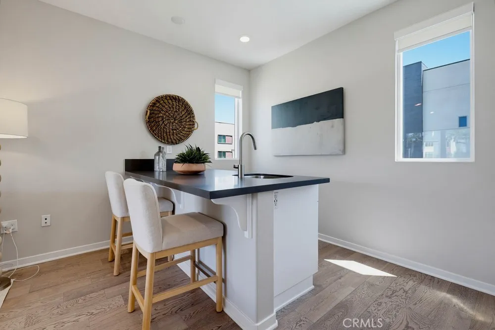 141 Tribeca Irvine, CA 92612