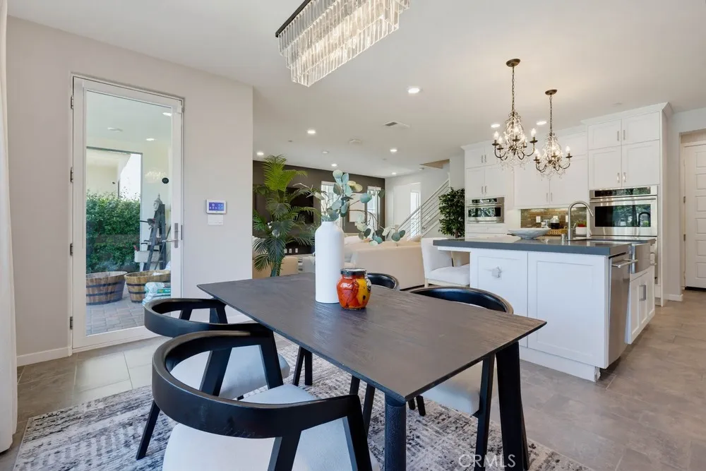 141 Tribeca Irvine, CA 92612