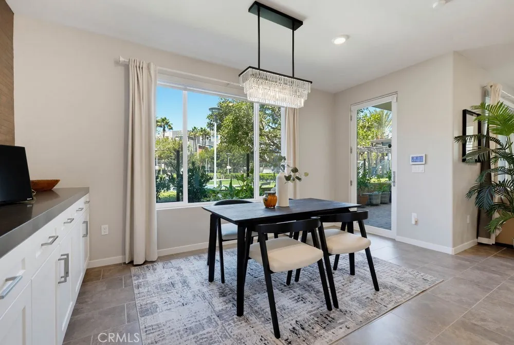 141 Tribeca Irvine, CA 92612