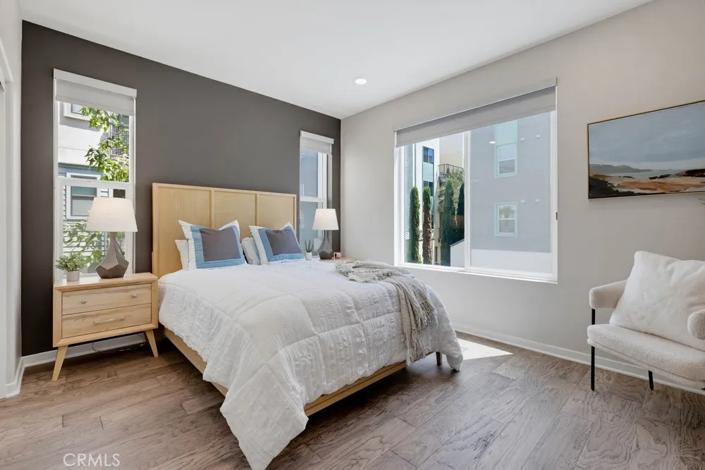 141 Tribeca Irvine, CA 92612