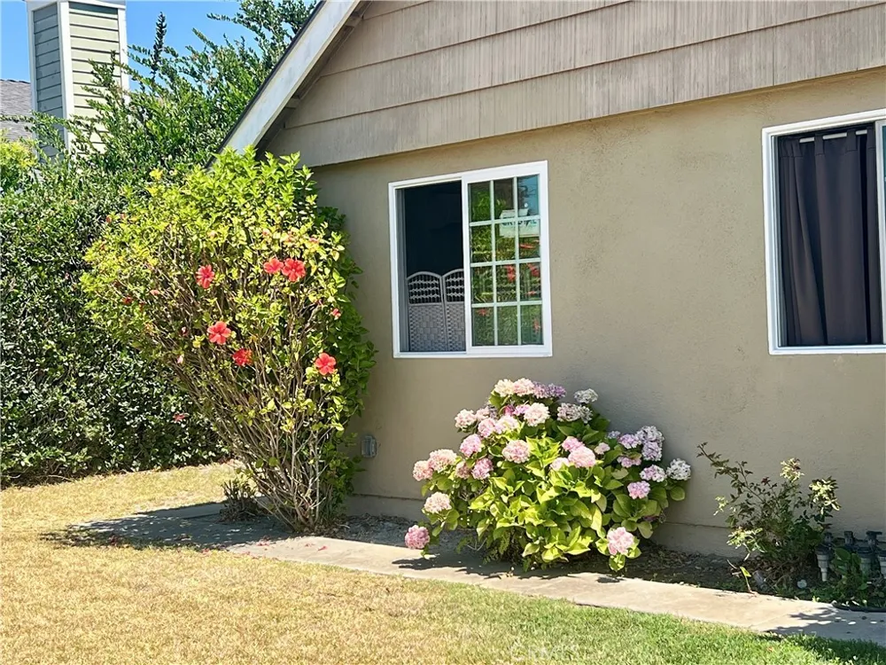 5282 Trinette Garden Grove, CA 92845