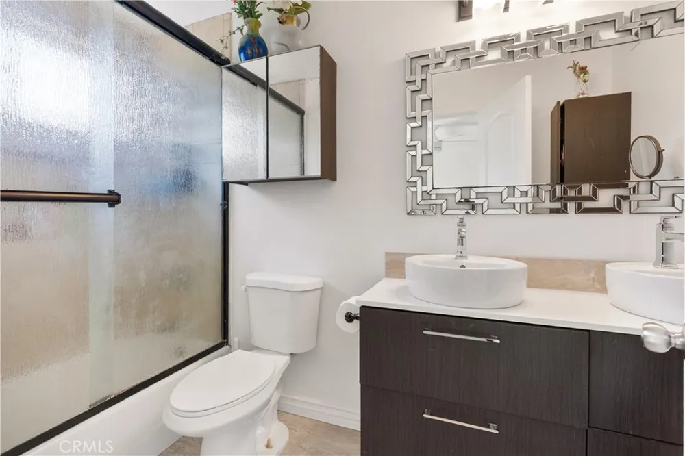 5282 Trinette Garden Grove, CA 92845