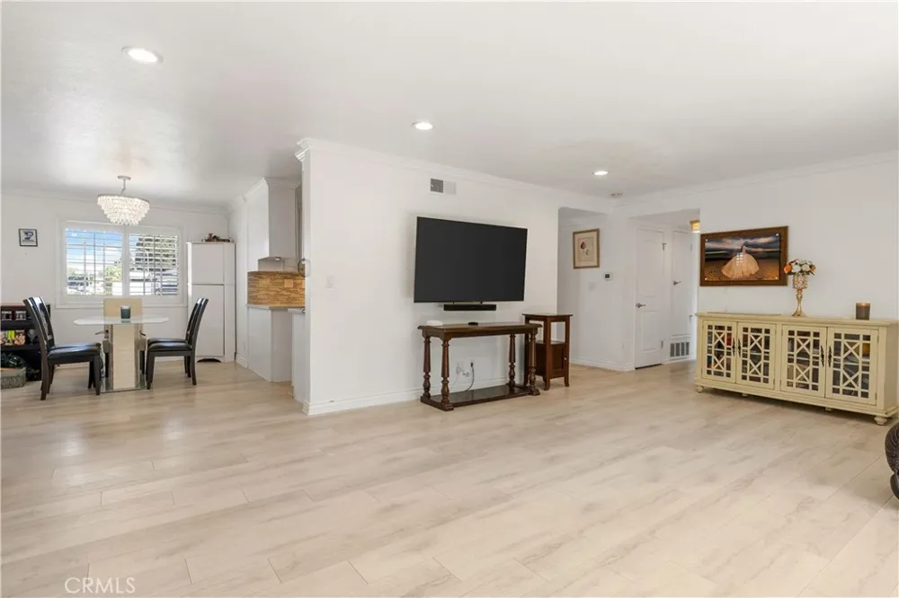 5282 Trinette Garden Grove, CA 92845