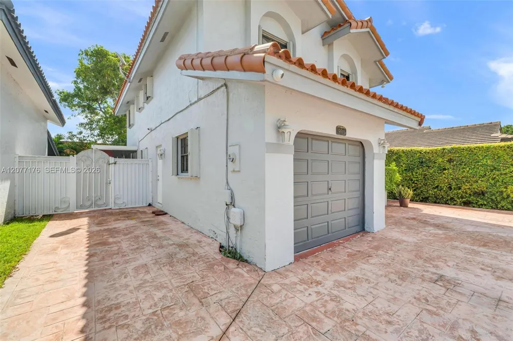 9911 SW 136th Ct Miami, FL 33186