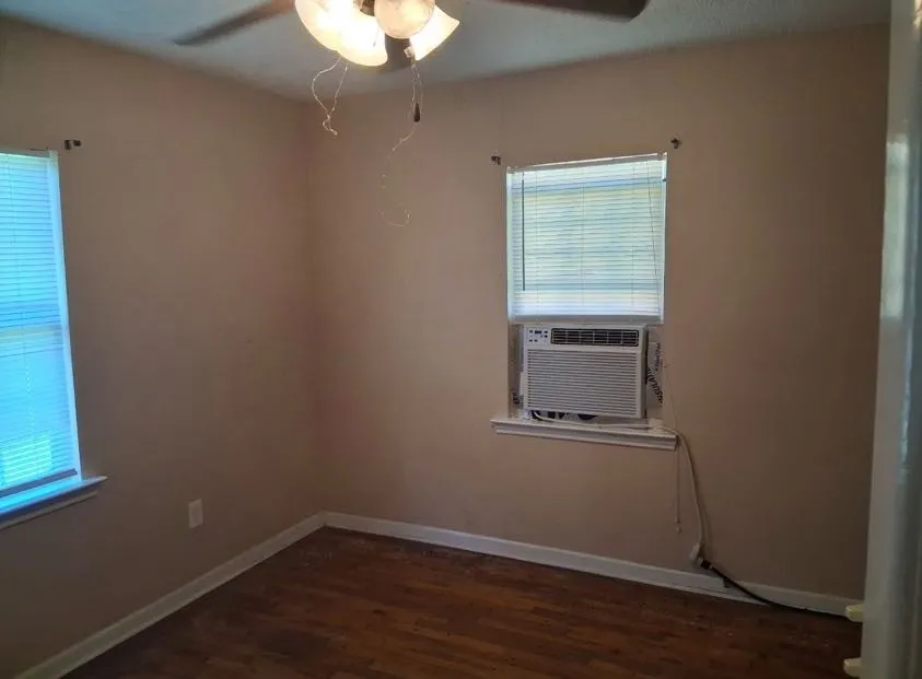 1415 Sharon Street Vidor, TX 77662