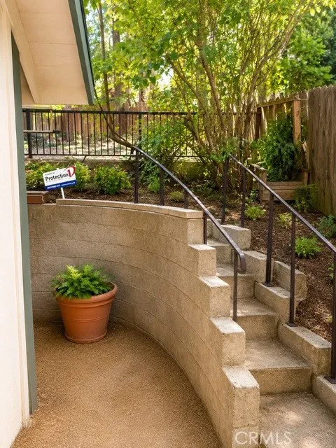 23697 Bowl Crestline, CA 92325