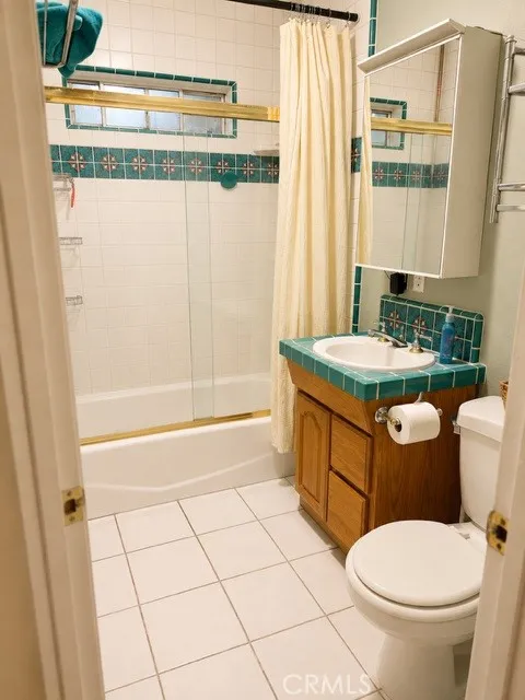23697 Bowl Crestline, CA 92325