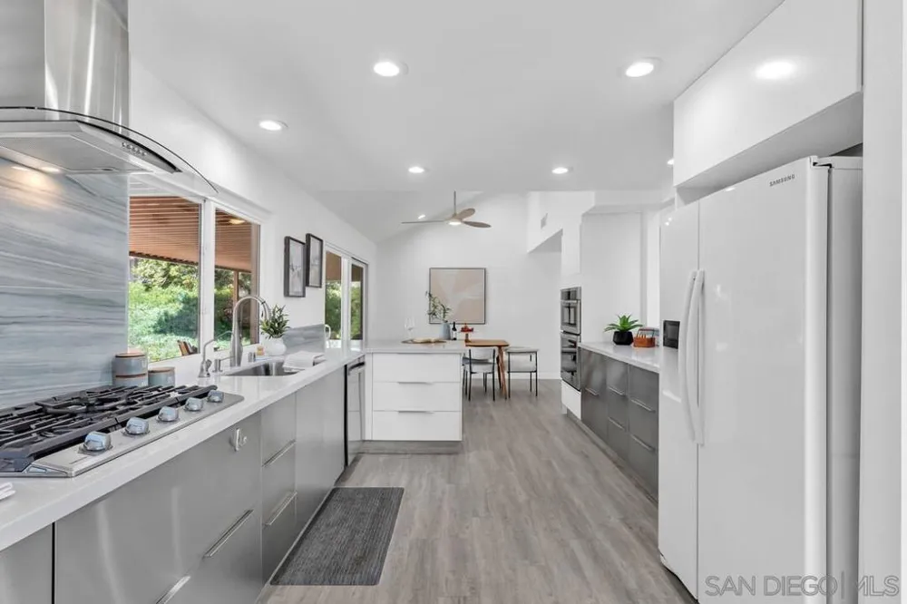 14520 Hillndale Way Poway, CA 92064