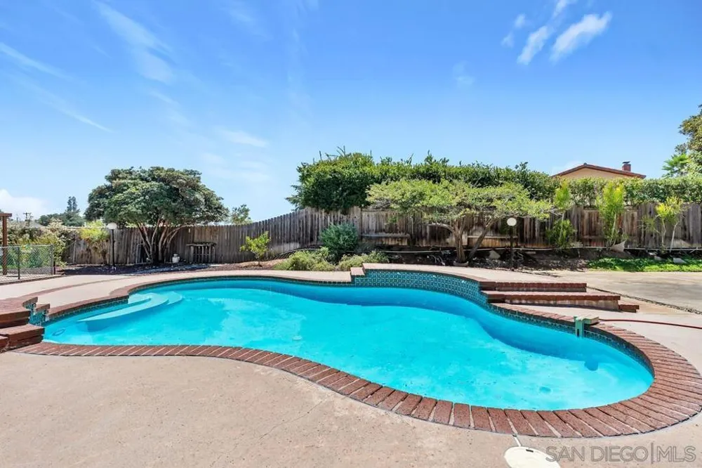 14520 Hillndale Way Poway, CA 92064