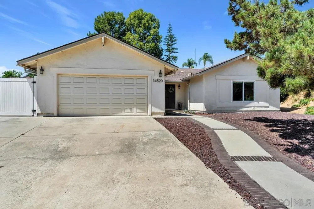 14520 Hillndale Way Poway, CA 92064